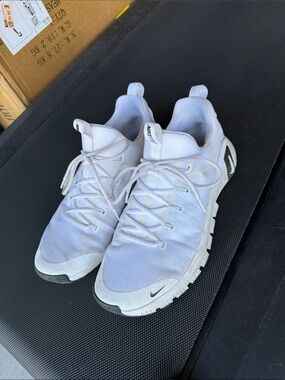 Nike White Metcon